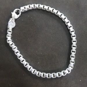 Tiffany & Co. Venetian Link bracelet.
